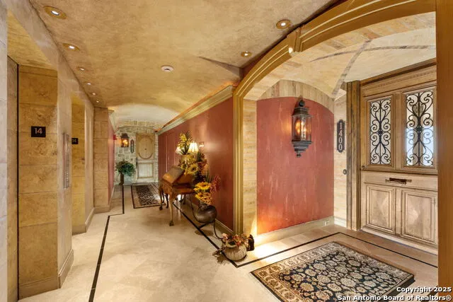 700 E Hildebrand #1401 San Antonio, TX 78212