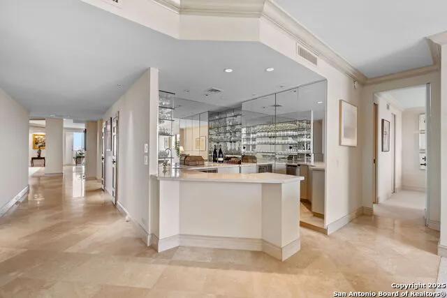 700 E Hildebrand #1401 San Antonio, TX 78212
