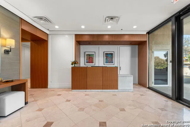 700 E Hildebrand #1401 San Antonio, TX 78212