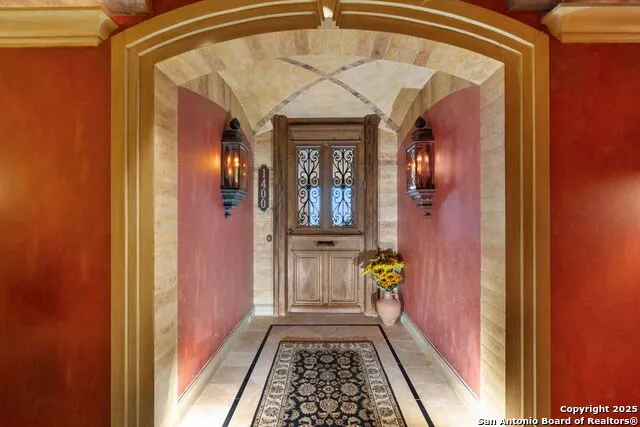 700 E Hildebrand #1401 San Antonio, TX 78212