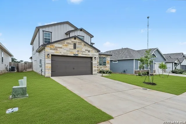 16515 ROSEMARY RDG Elmendorf, TX 78112
