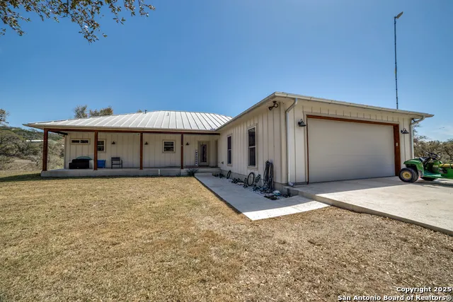 5430 CR-111 Utopia, TX 78884