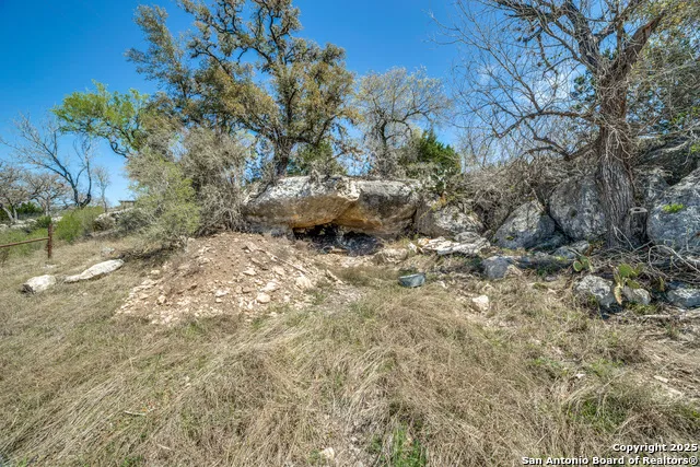 5430 CR-111 Utopia, TX 78884