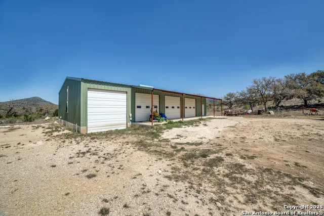 5430 CR-111 Utopia, TX 78884