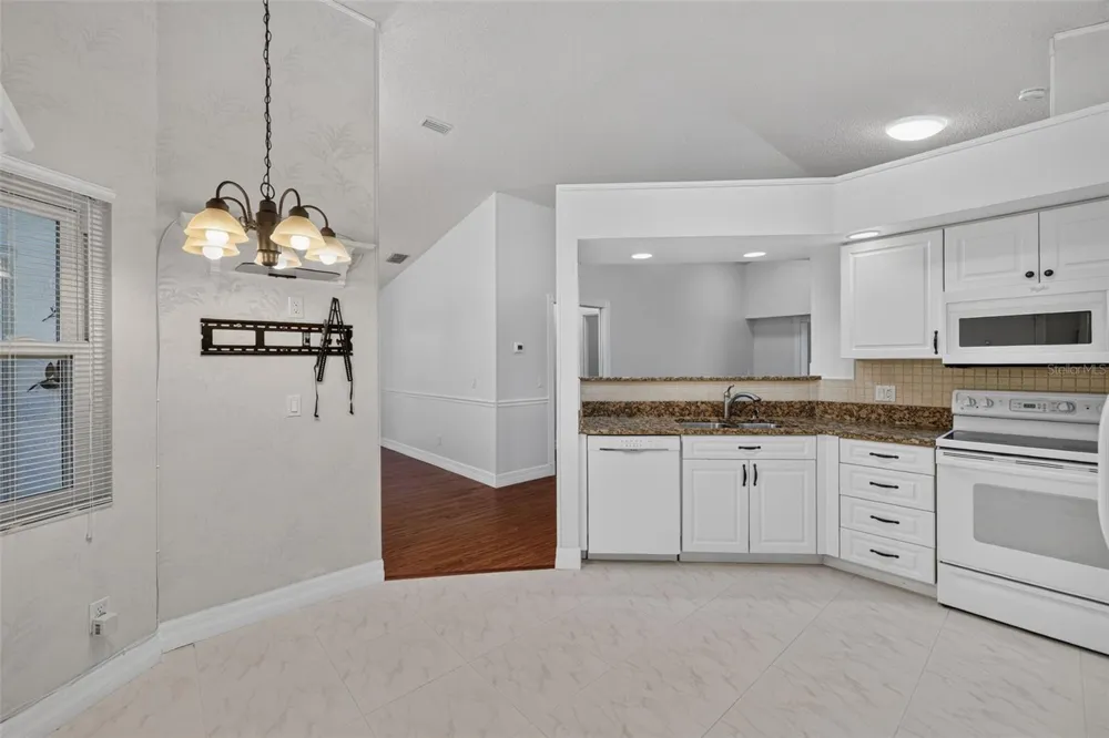4431 FERN DRIVE Bradenton, FL 34208