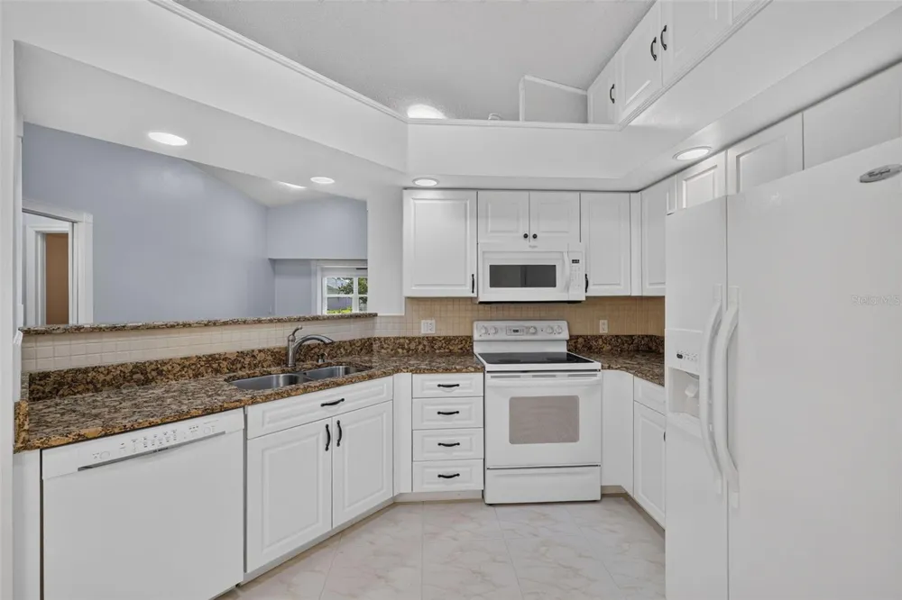 4431 FERN DRIVE Bradenton, FL 34208