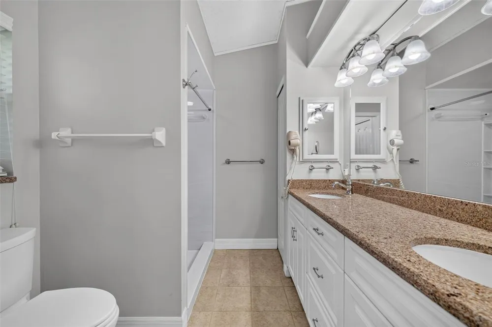 4431 FERN DRIVE Bradenton, FL 34208
