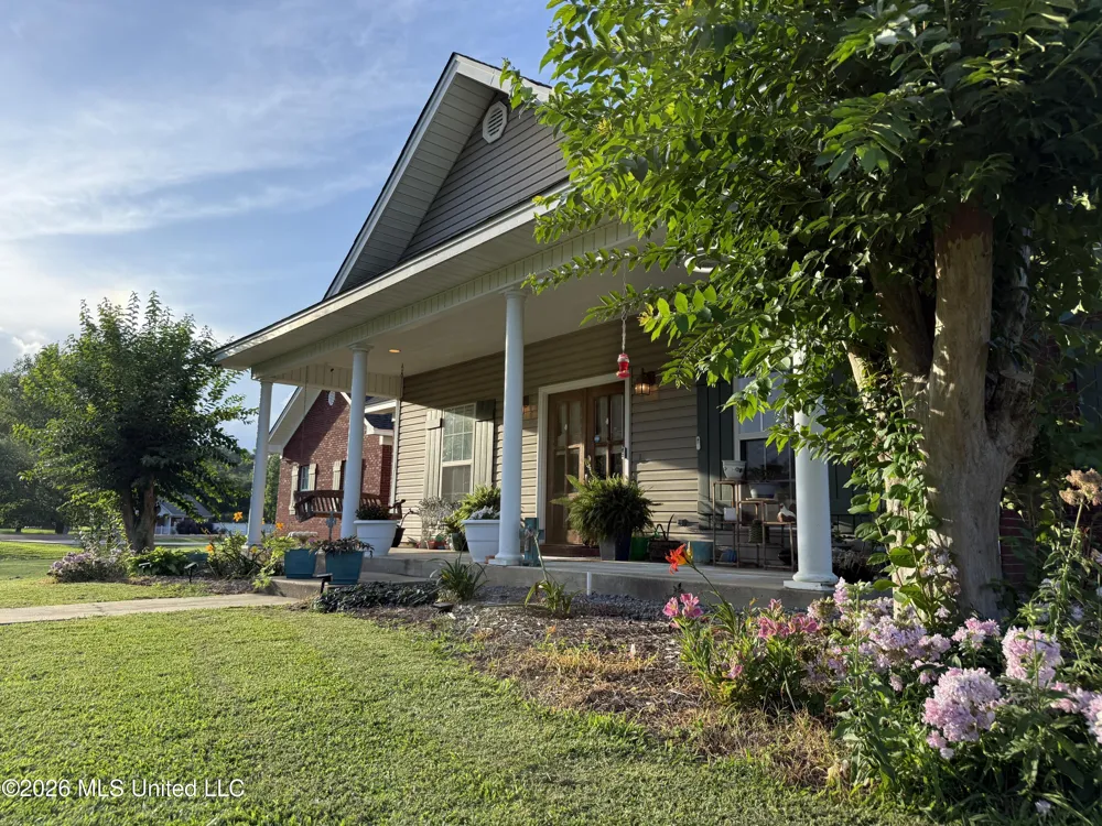 11 Rolling Green Circle Winona, MS 38967