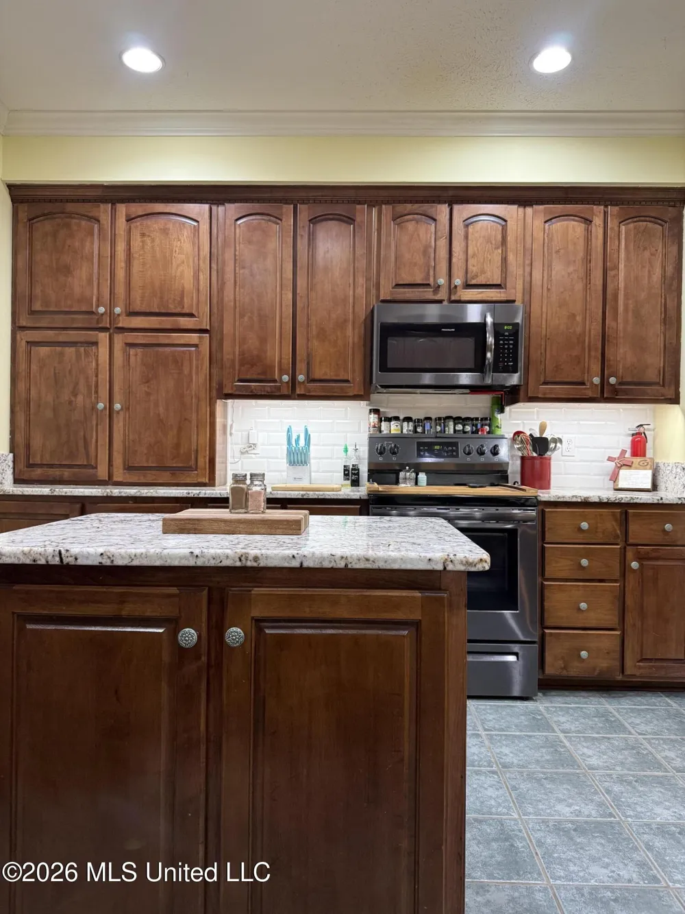 11 Rolling Green Circle Winona, MS 38967