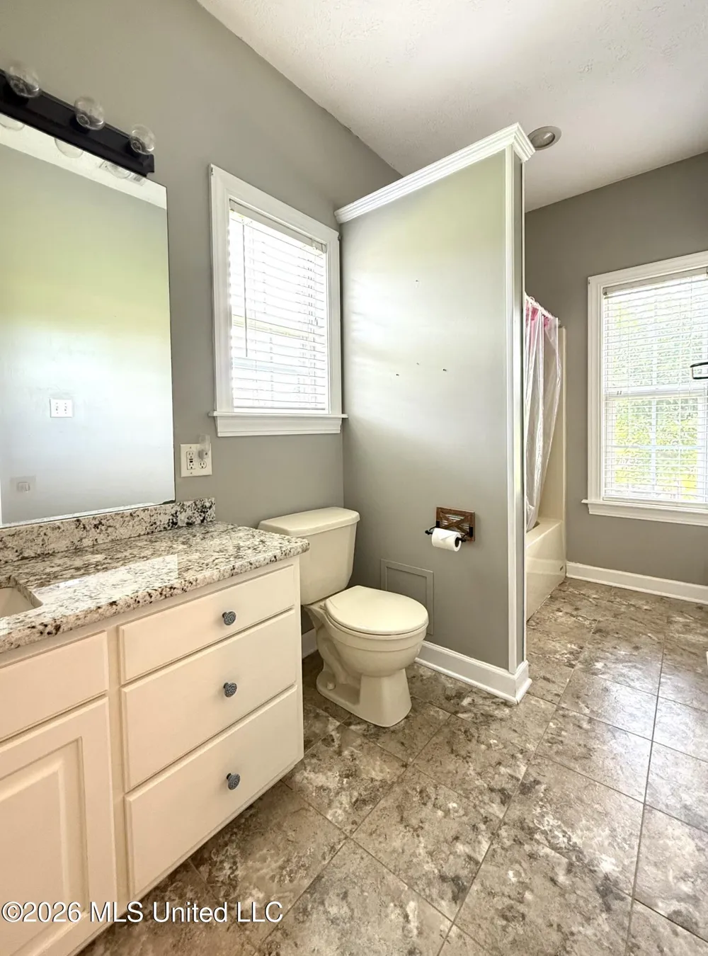 11 Rolling Green Circle Winona, MS 38967