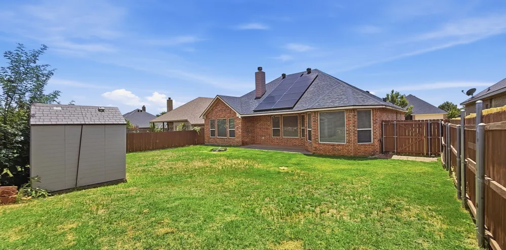 608 Donna Circle Granbury, TX 76049