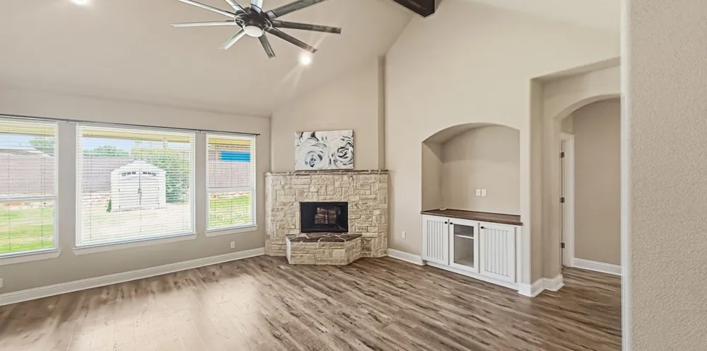 608 Donna Circle Granbury, TX 76049