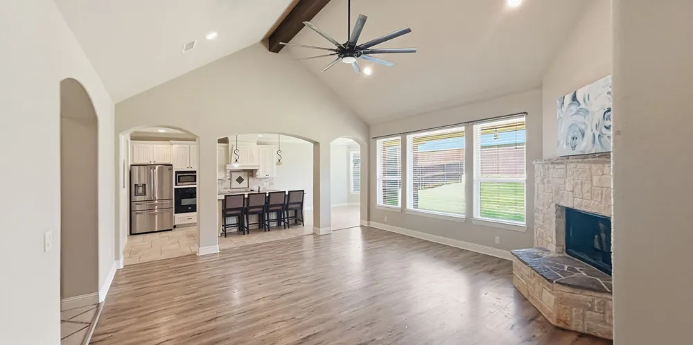 608 Donna Circle Granbury, TX 76049