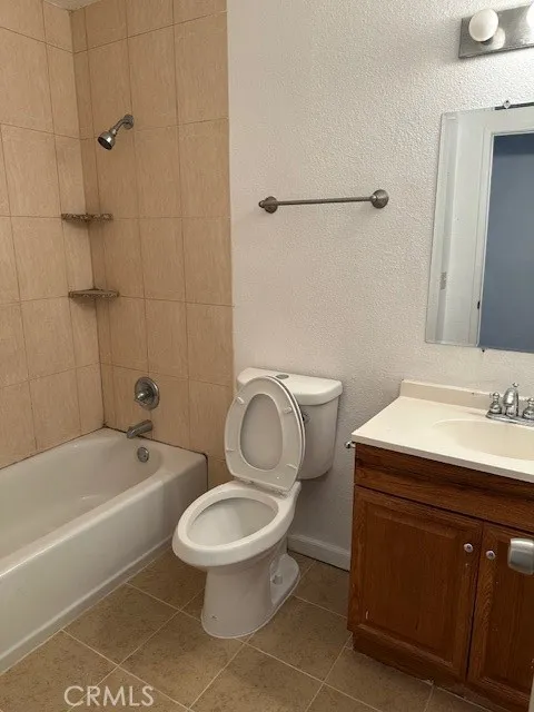 20289 Thunderbird #A Apple Valley, CA 92307