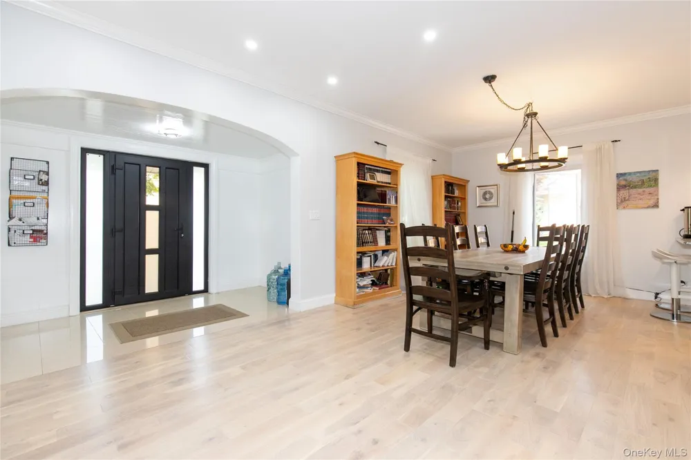 367 Summit Avenue Cedarhurst, NY 11516