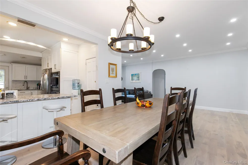 367 Summit Avenue Cedarhurst, NY 11516