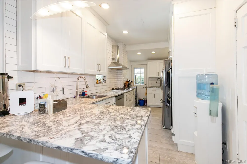 367 Summit Avenue Cedarhurst, NY 11516