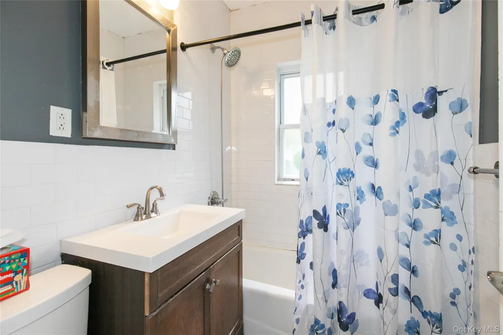 367 Summit Avenue Cedarhurst, NY 11516