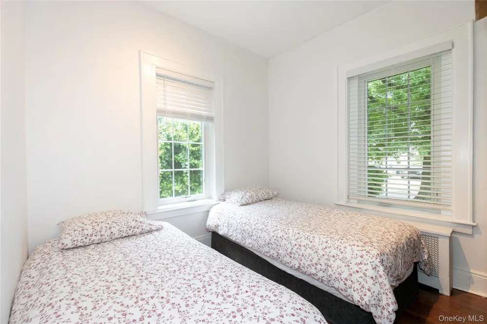 367 Summit Avenue Cedarhurst, NY 11516