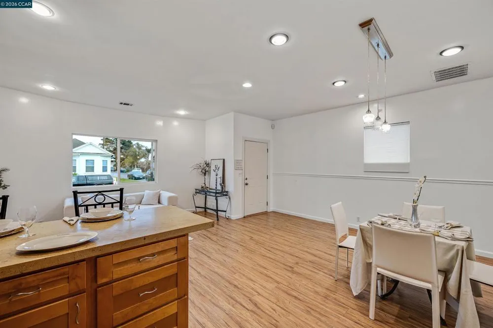 901 Florida Ave Richmond, CA 94804
