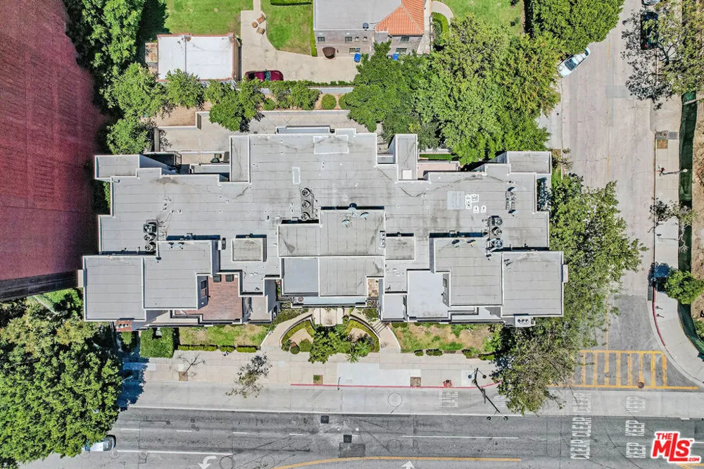 4925 Wilshire Boulevard #302 Los Angeles, CA 90010