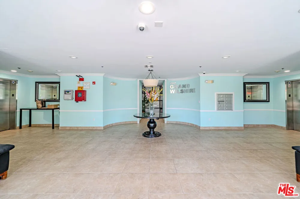 4925 Wilshire Boulevard #302 Los Angeles, CA 90010