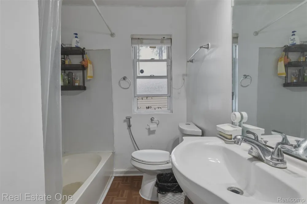 28151 Cherry Street Inkster City, MI 48141