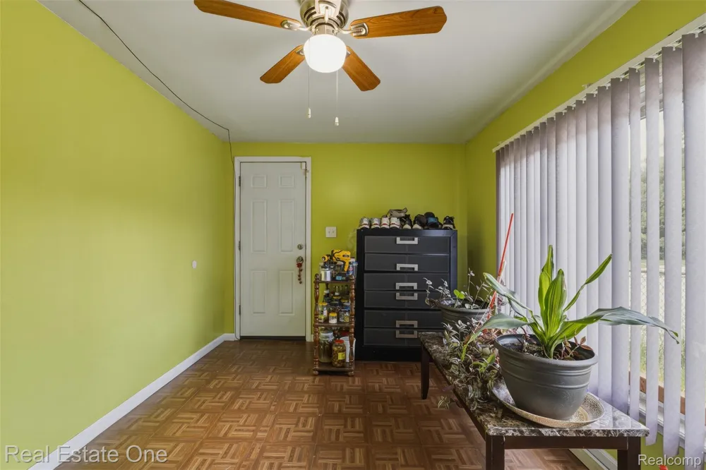 28151 Cherry Street Inkster City, MI 48141