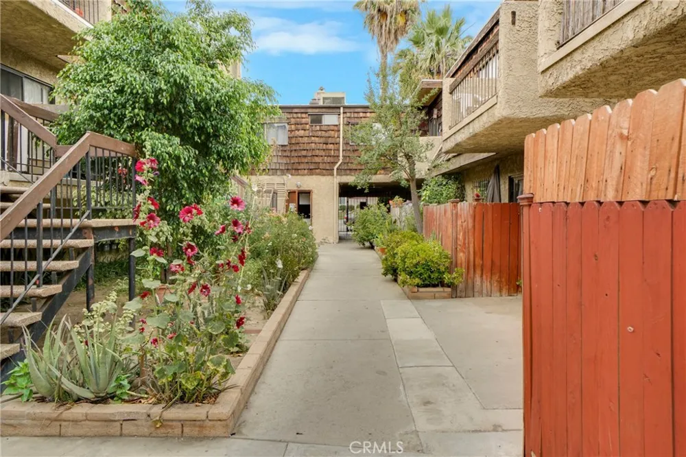 15516 Nordhoff Street #217 North Hills, CA 91343