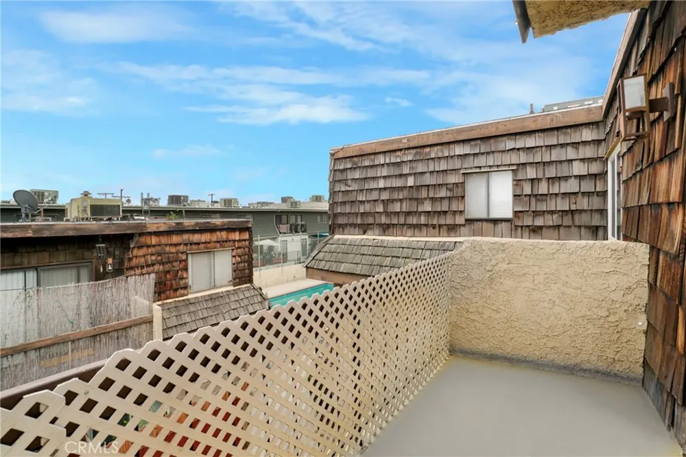 15516 Nordhoff Street #217 North Hills, CA 91343