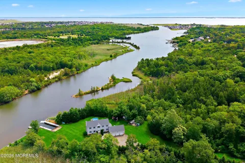 19 Bay Parkway