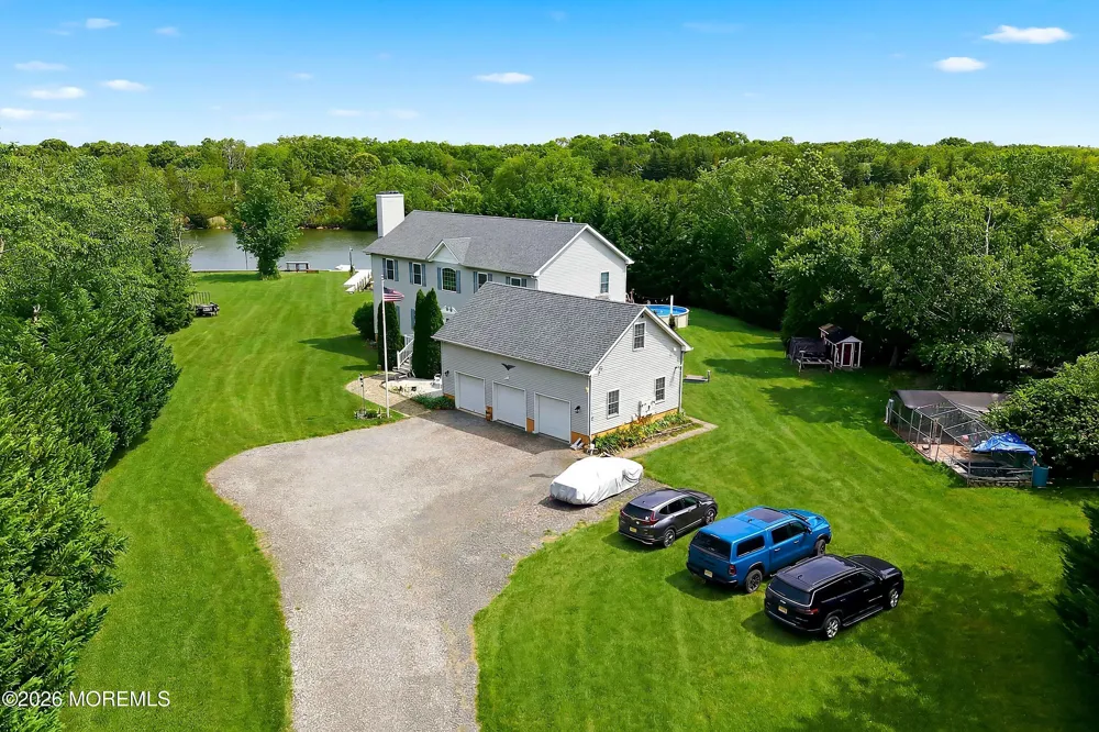 19 Bay Parkway Waretown, NJ 08758