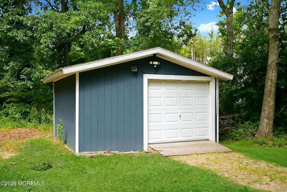 19 Bay Parkway Waretown, NJ 08758