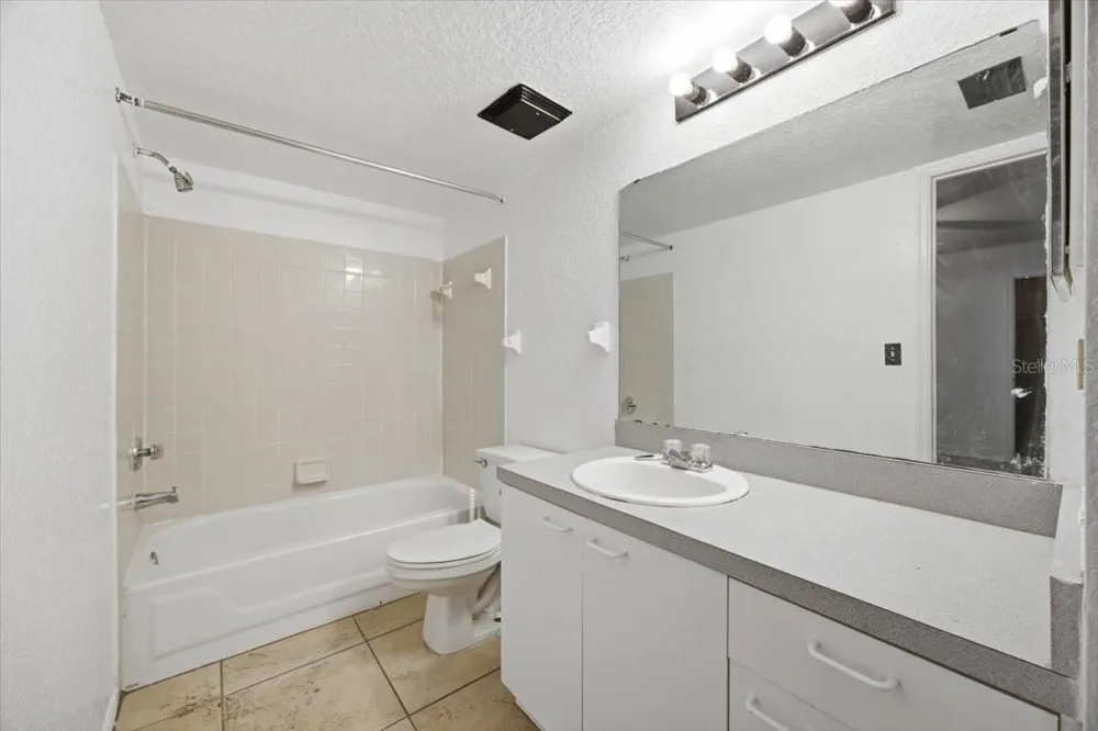 1602 COLUMBIA ARMS CIRCLE #106 Kissimmee, FL 34741