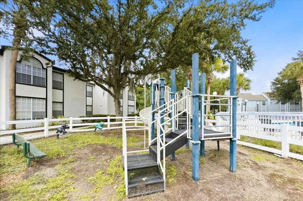 1602 COLUMBIA ARMS CIRCLE #106 Kissimmee, FL 34741
