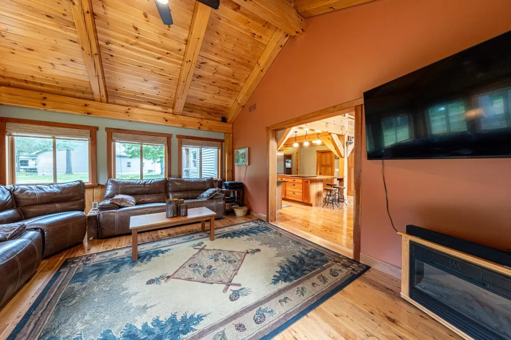 6068 S 142nd Avenue Rothbury, MI 49452