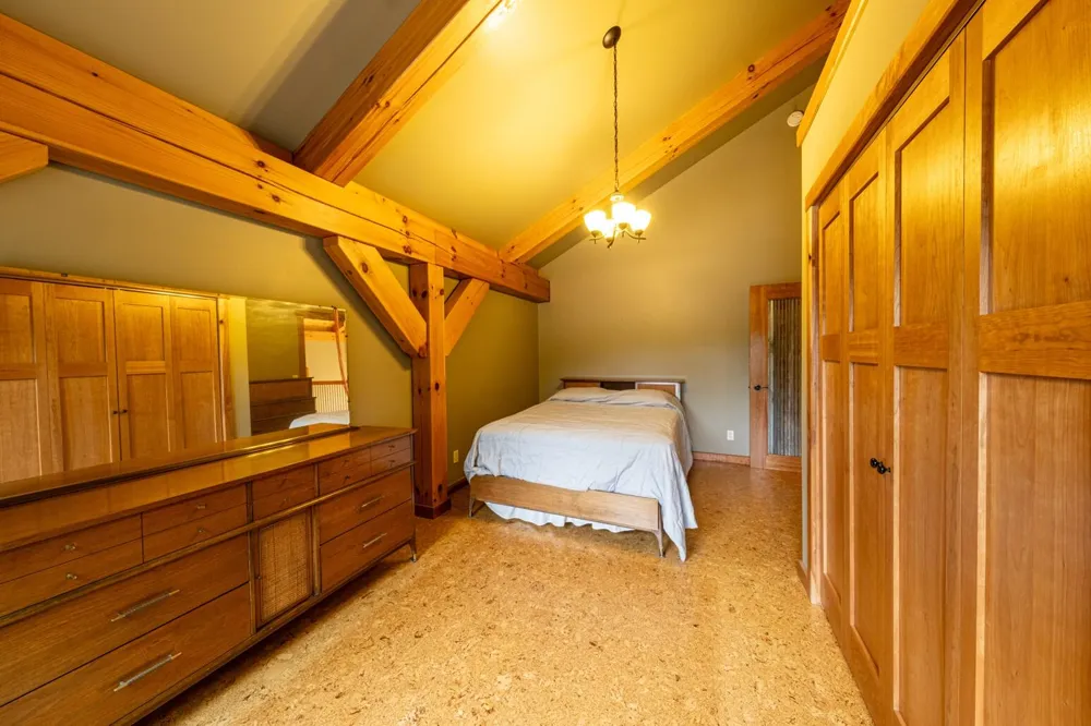 6068 S 142nd Avenue Rothbury, MI 49452