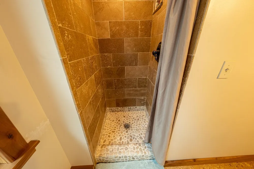 6068 S 142nd Avenue Rothbury, MI 49452