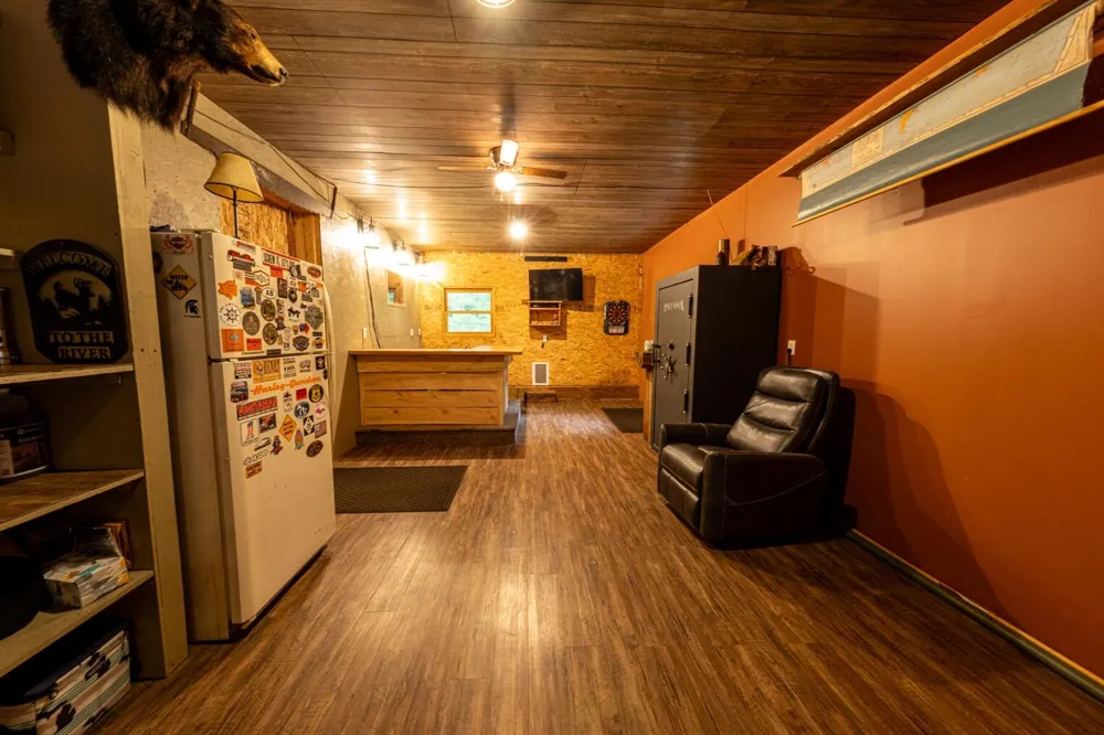 6068 S 142nd Avenue Rothbury, MI 49452