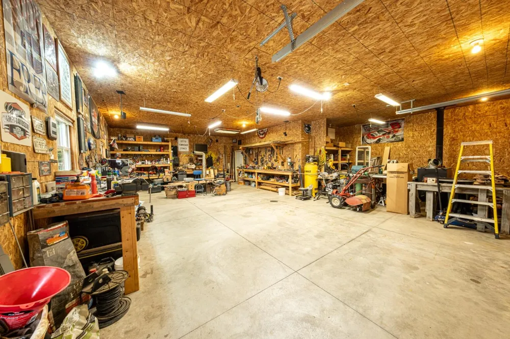 6068 S 142nd Avenue Rothbury, MI 49452