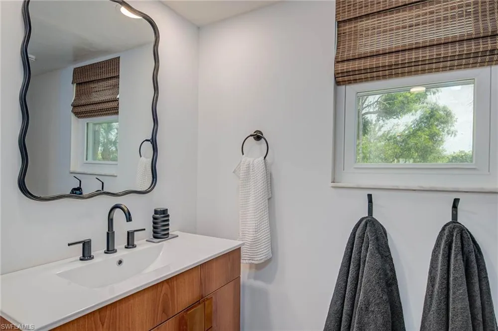 2042 Wild Lime Drive Sanibel, FL 33957