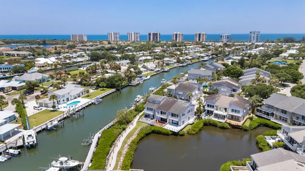 2488 Harbour Cove Drive Fort Pierce, FL 34949