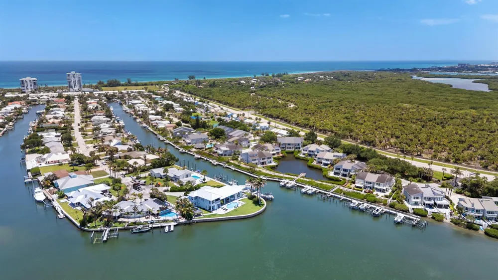 2488 Harbour Cove Drive Fort Pierce, FL 34949