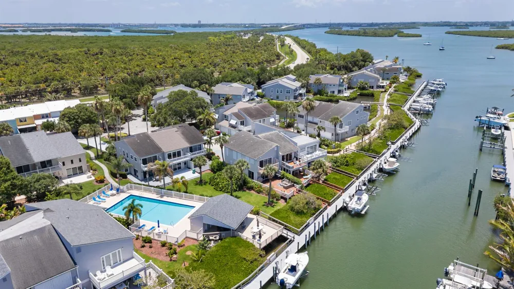 2488 Harbour Cove Drive Fort Pierce, FL 34949