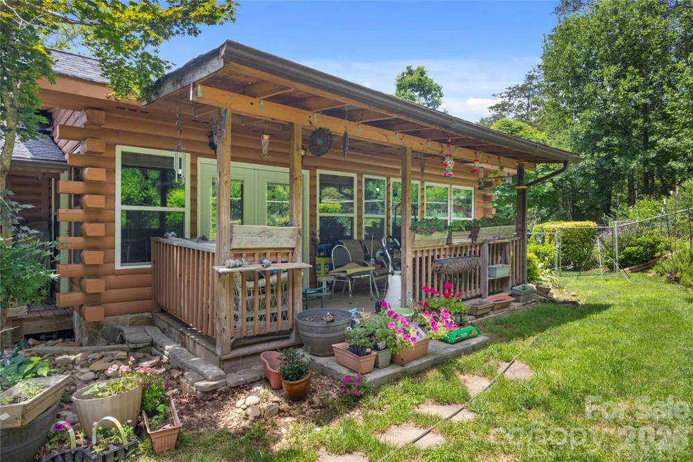 214 Harbor Ridge Drive Connelly Springs, NC 28612