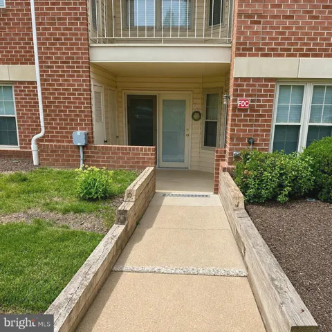 1712 LANDMARK DRIVE #J