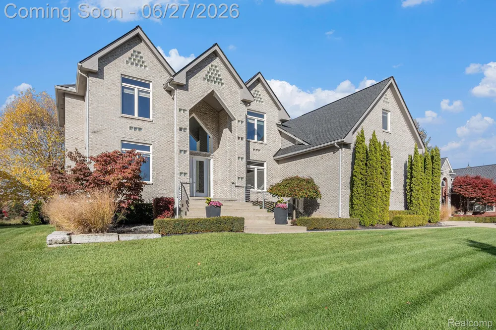 6535 Pond Drive Washington Township, MI 48094