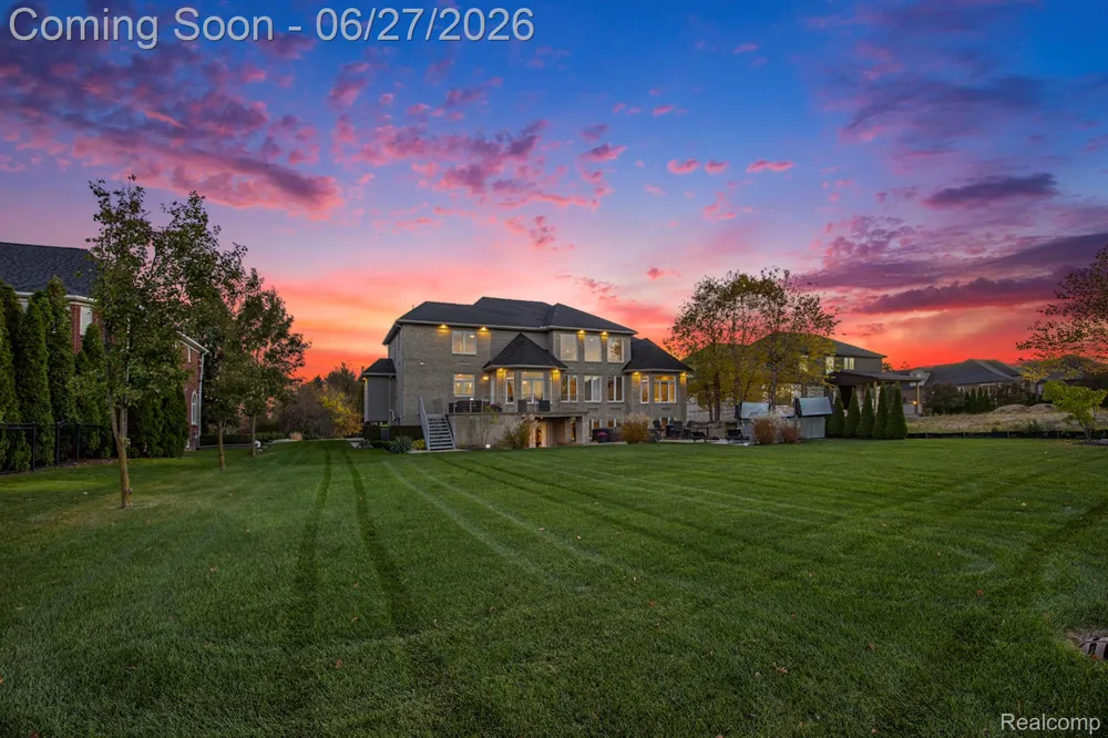 6535 Pond Drive Washington Township, MI 48094