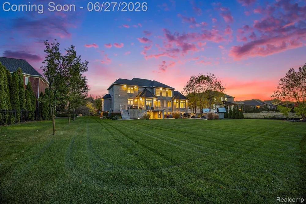 6535 Pond Drive Washington Township, MI 48094