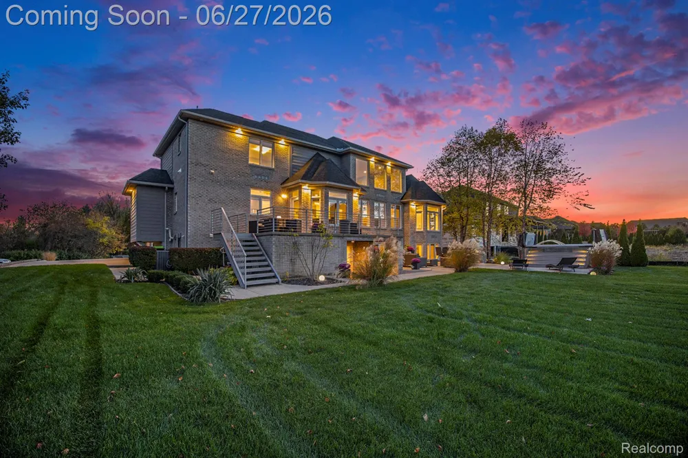 6535 Pond Drive Washington Township, MI 48094